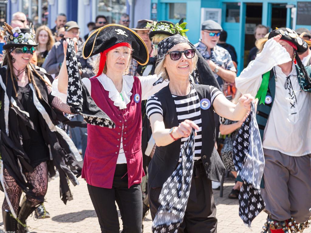 ការសេបស្នាដៃនិងព្រឹត្តិការណ៍សិល្បៈនៅកម្ពុជា